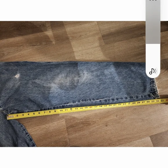 Wrangler Men's Relaxed Jeans in Blue - Picture 7 of 13